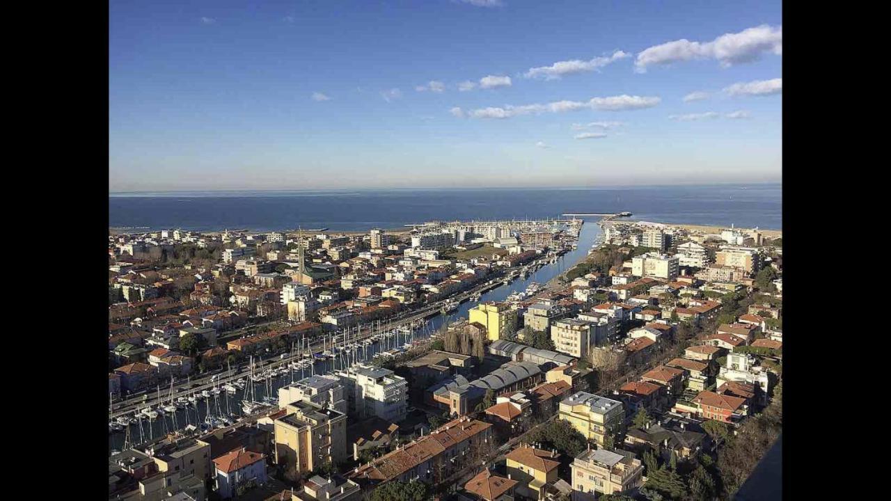 Panoramico Appartamento Vista Mare Rimini Buitenkant foto